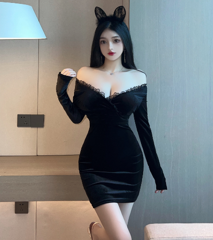 Black Velvet V-Neck Long Sleeve Bodycon Dress